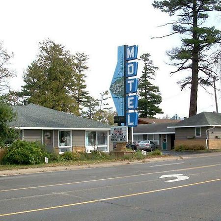 Forest Lake Motel Grand Rapids Exterior photo